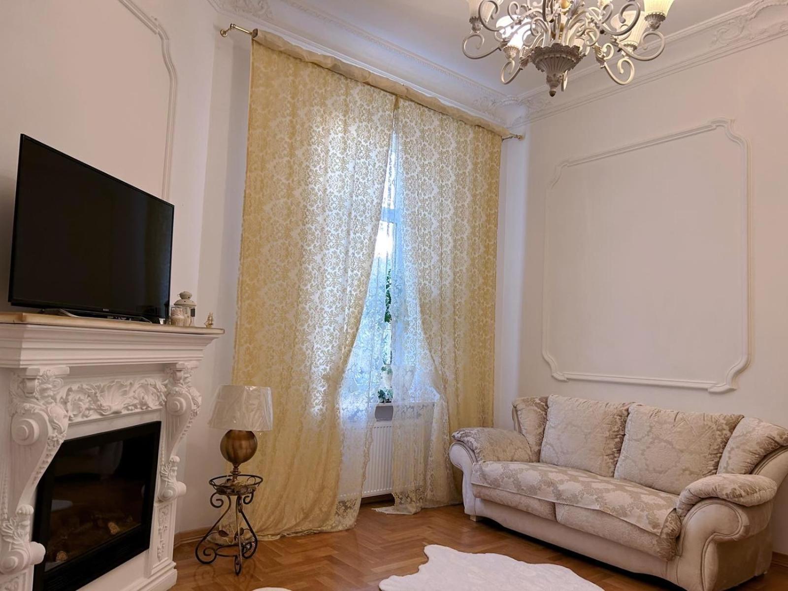 GoldenapartmentЛвив Екстериор снимка