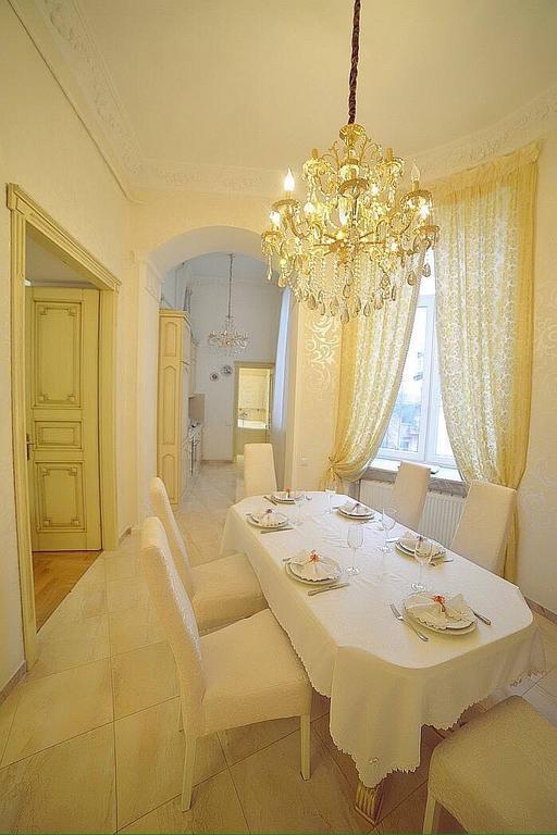 GoldenapartmentЛвив Екстериор снимка